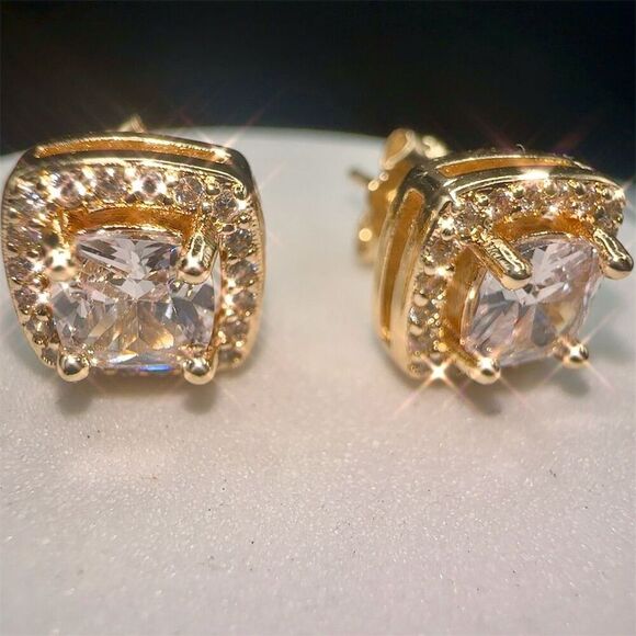 Fashion Jewelry Gold Plated Cushion Cut CZ Stud Earrings Screw Back - Picture 1 of 11